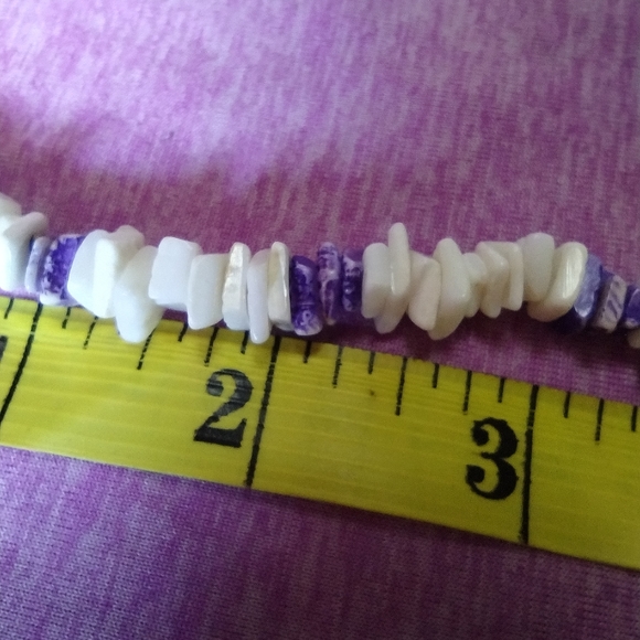 Two colored puka shell bracelet - Picture 3 of 8